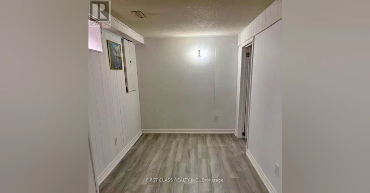 701 Leeder Court, Newmarket, ON, L3Y 5A8 - 8