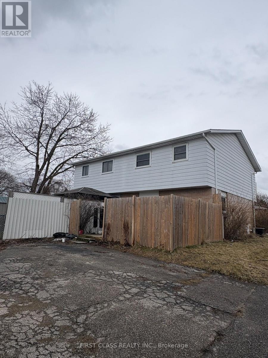 701 Leeder Court, Newmarket, ON, L3Y 5A8 - 12