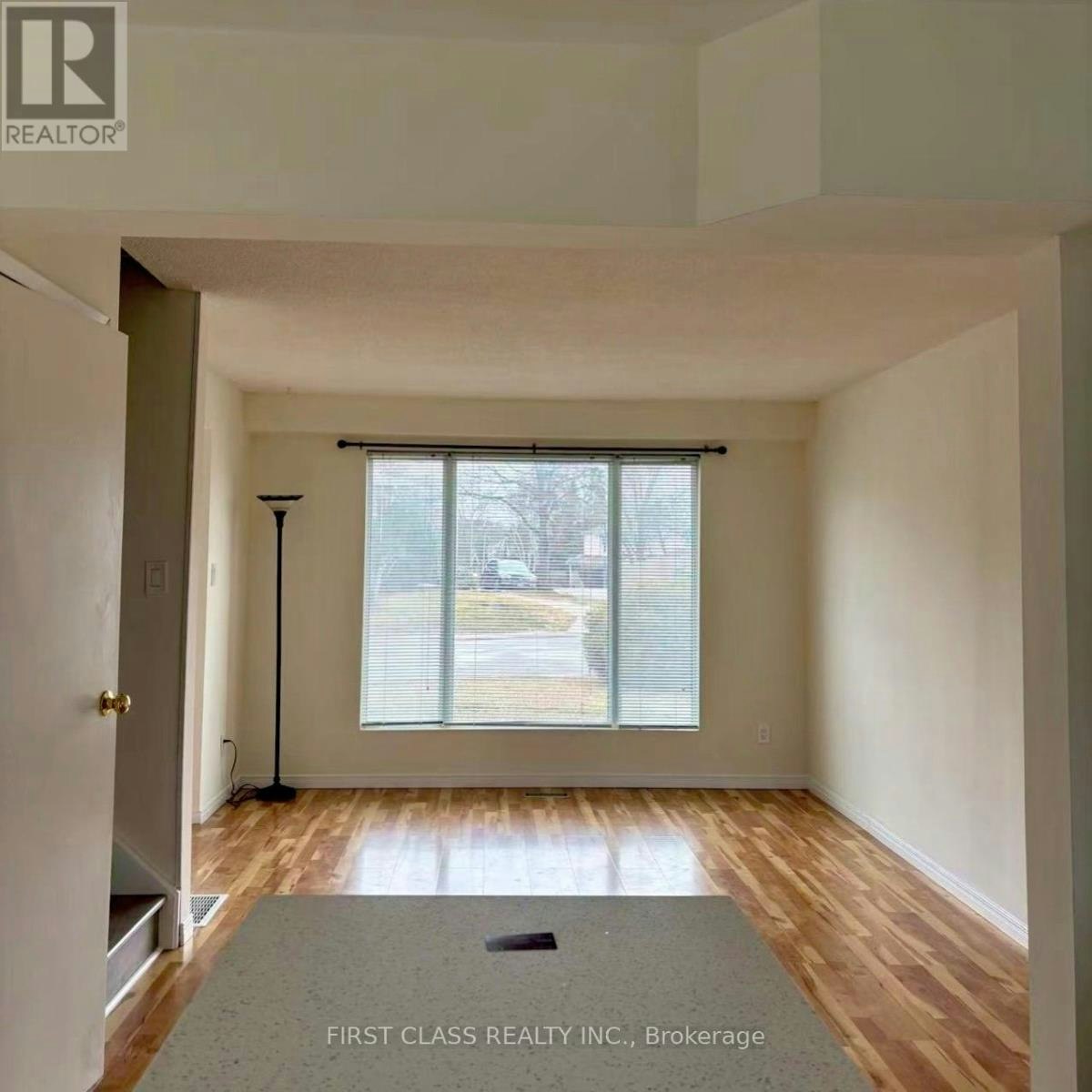 701 Leeder Court, Newmarket, ON, L3Y 5A8