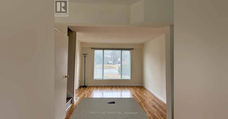 701 Leeder Court, Newmarket, ON, L3Y 5A8