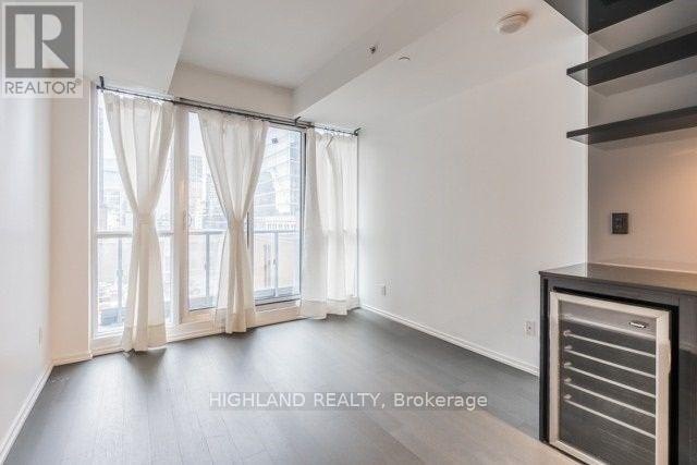 1404-70 Temperance Street, Toronto, ON, M5H 4E8 - 3