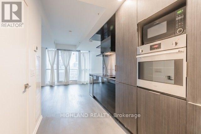 1404-70 Temperance Street, Toronto, ON, M5H 4E8 - 6