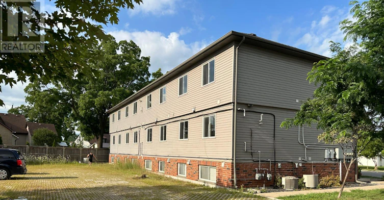 220 Erie St Street, Port Colborne, ON, L3K 0A6 - 8