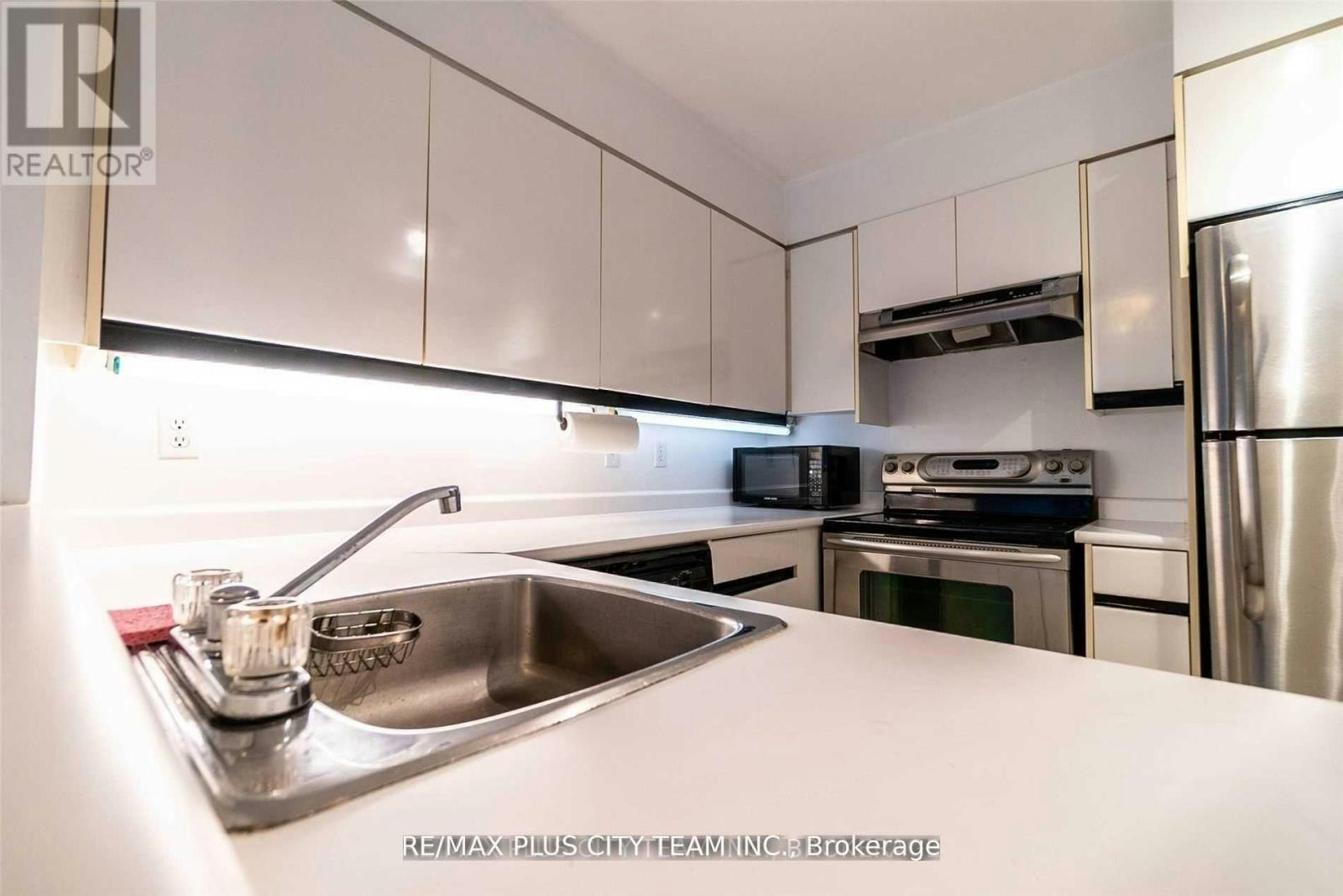 401-7 Carlton Street, Toronto, ON, M5B 2M3 - 17