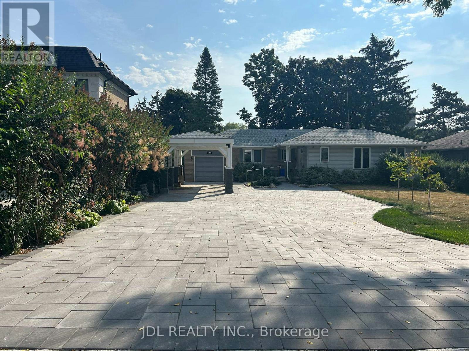A MAIN-110 Robinson St Street, Markham, ON, L3P 1P1
