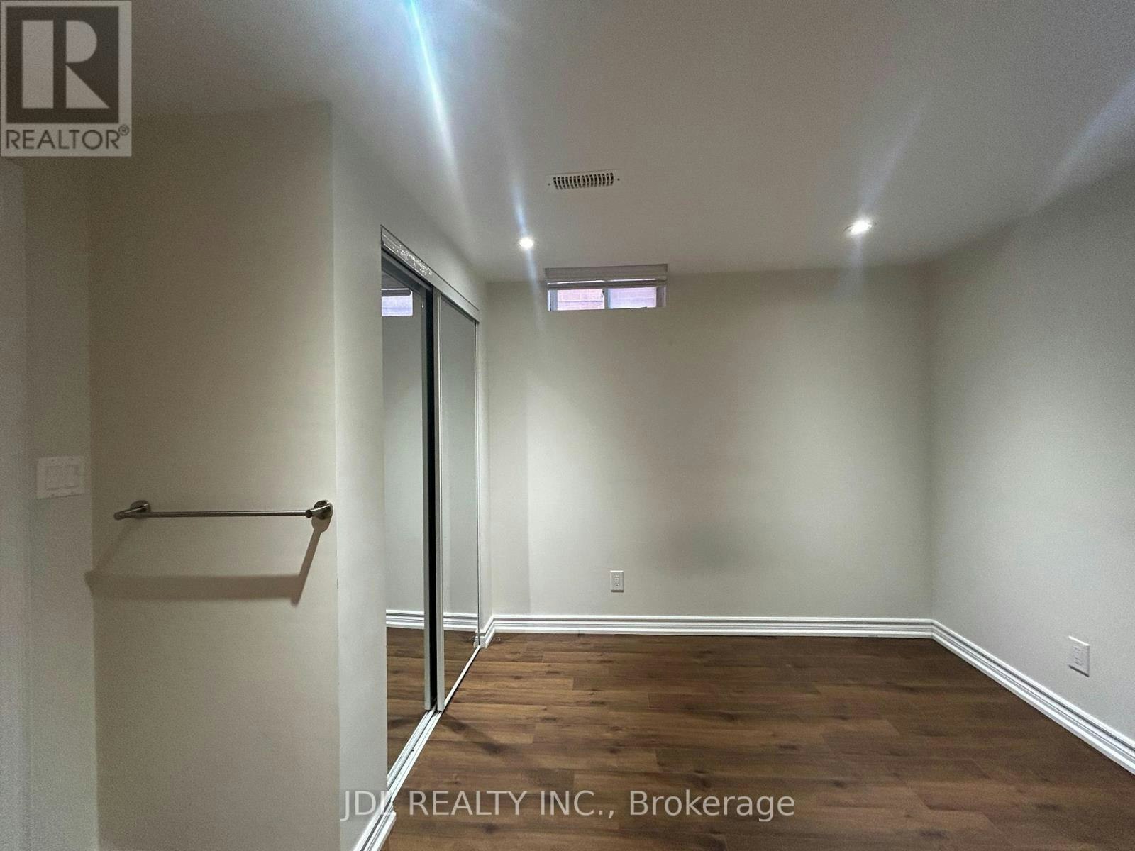 TWO-BEDROOM BSMT-36 Bendamere Cres Crescent, Markham, ON, L3P 6Y1 - 3