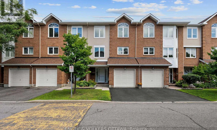 1831 Summerfields Crescent