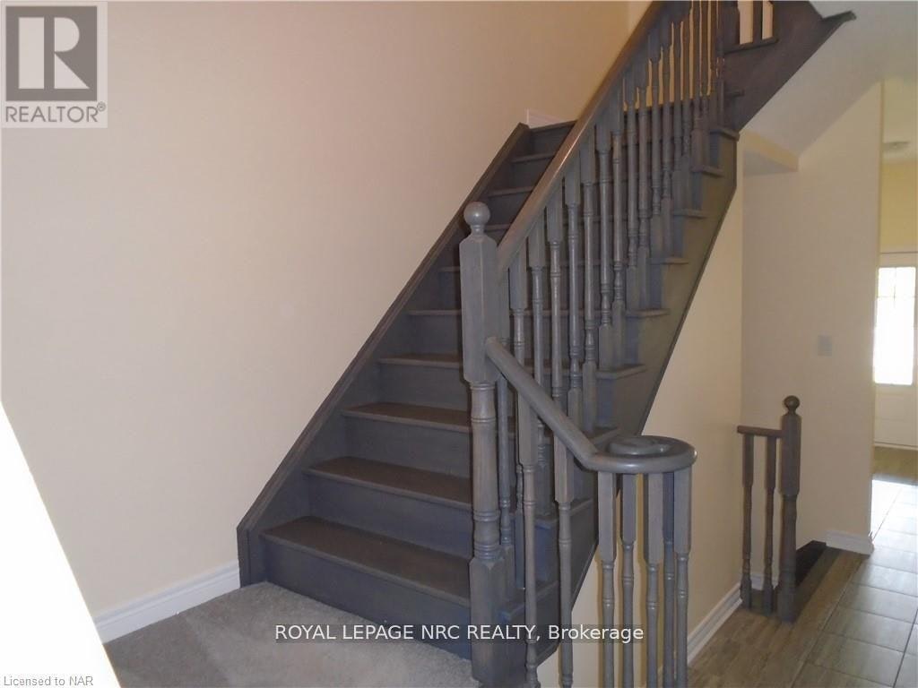 37 Sparkle Drive, Thorold, ON, L2V 0H2 - 8