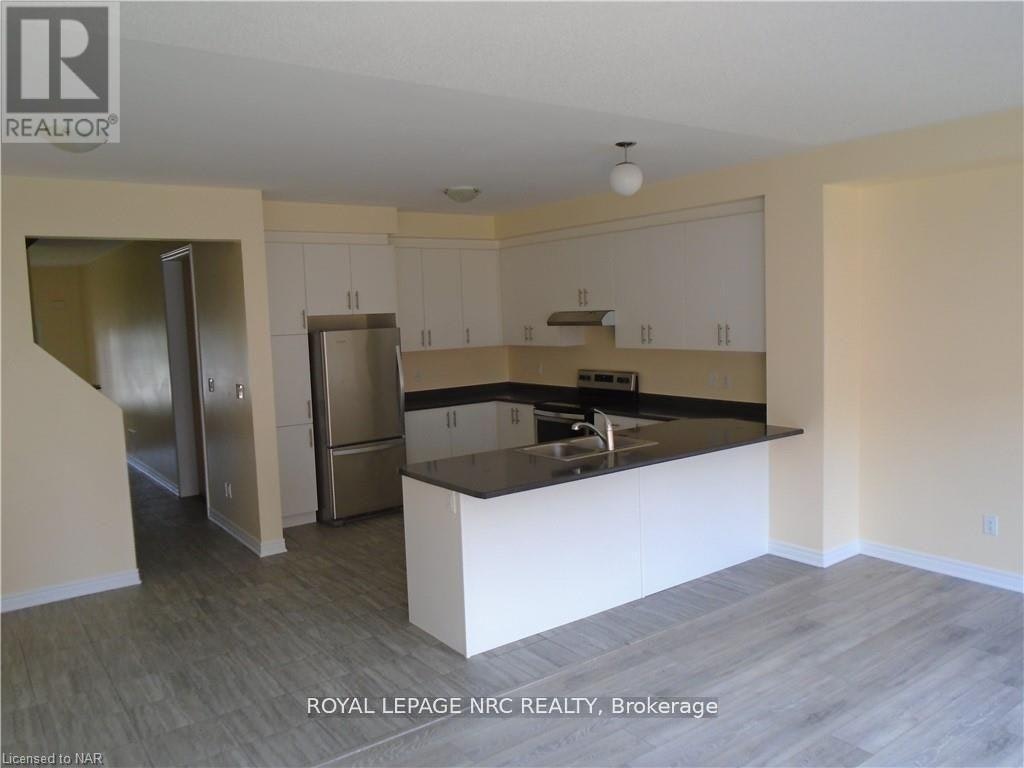 37 Sparkle Drive, Thorold, ON, L2V 0H2 - 7