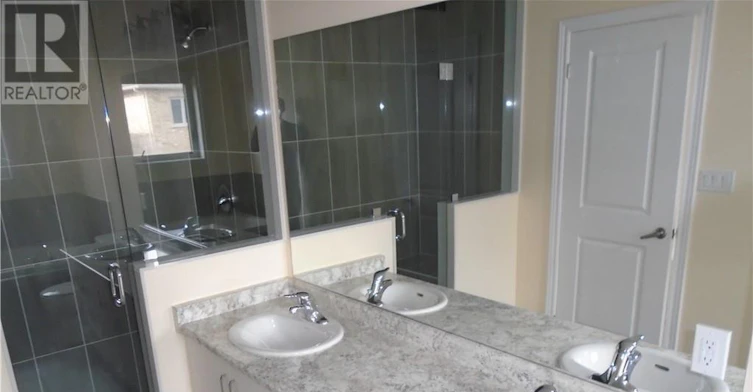 37 Sparkle Drive, Thorold, ON, L2V 0H2 - 13