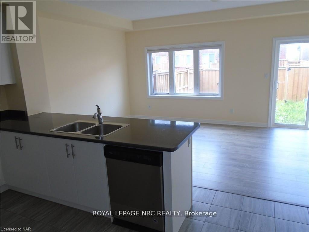 37 Sparkle Drive, Thorold, ON, L2V 0H2 - 5
