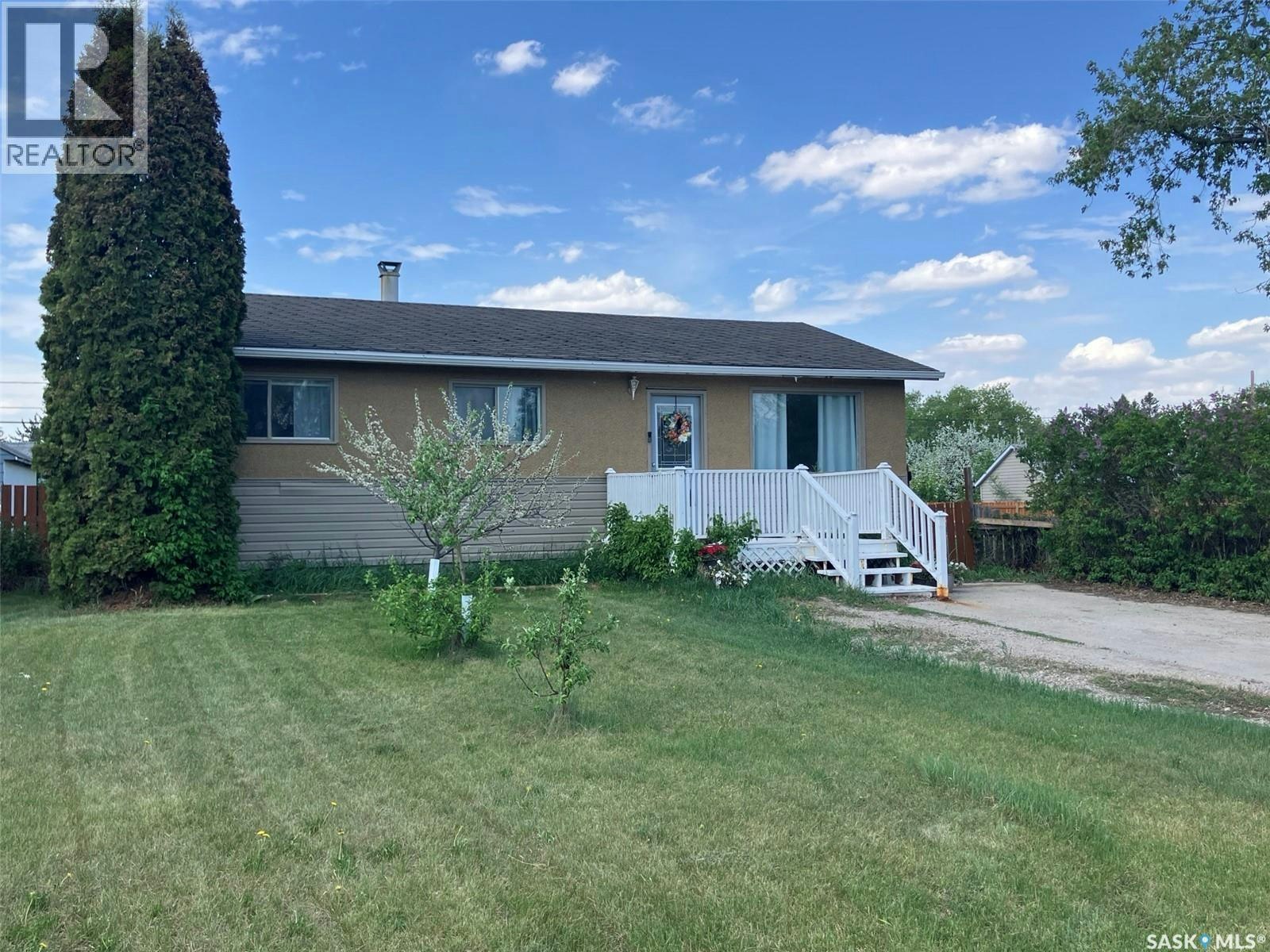 110 4th Street N, Nipawin, SK, S0E 1E0