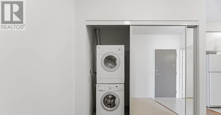 PH08-35 Saranac Boulevard, Toronto, ON, M6A 2G4 - 17