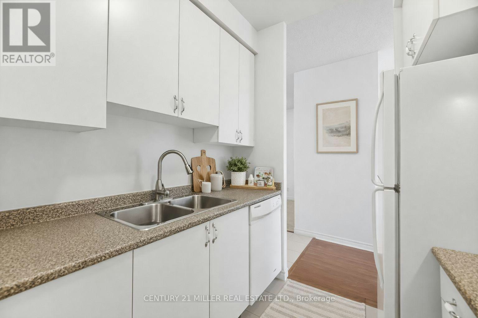 PH08-35 Saranac Boulevard, Toronto, ON, M6A 2G4 - 22