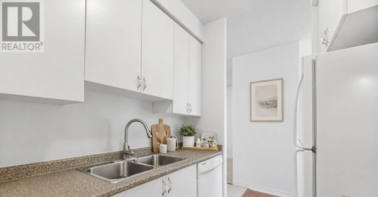 PH08-35 Saranac Boulevard, Toronto, ON, M6A 2G4 - 22