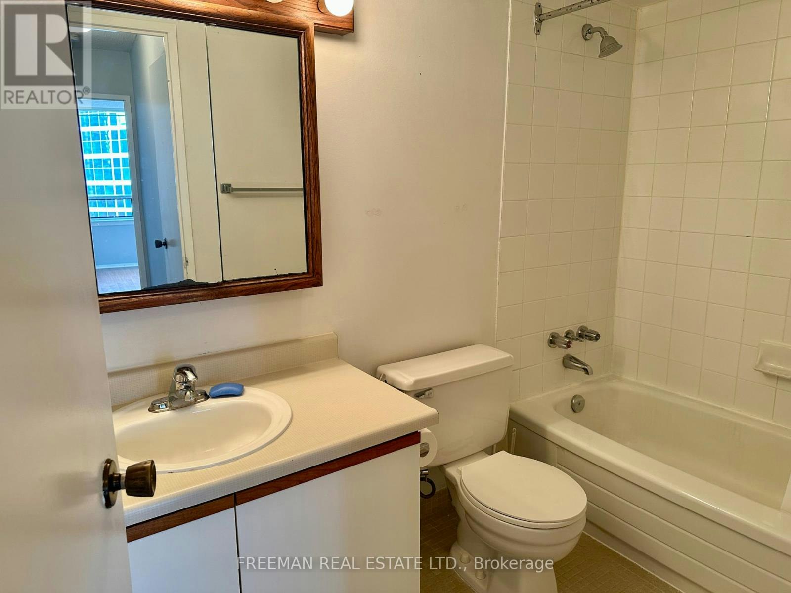 1021-633 Bay Street, Toronto, ON, M5G 2G4 - 14