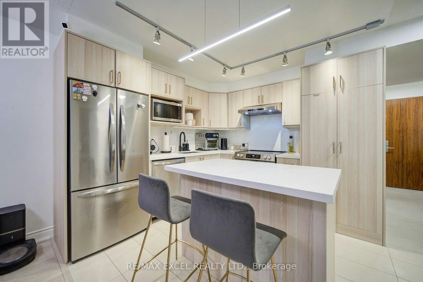 202-37 Galleria Parkway, Markham, ON, L3T 0A5 - 17