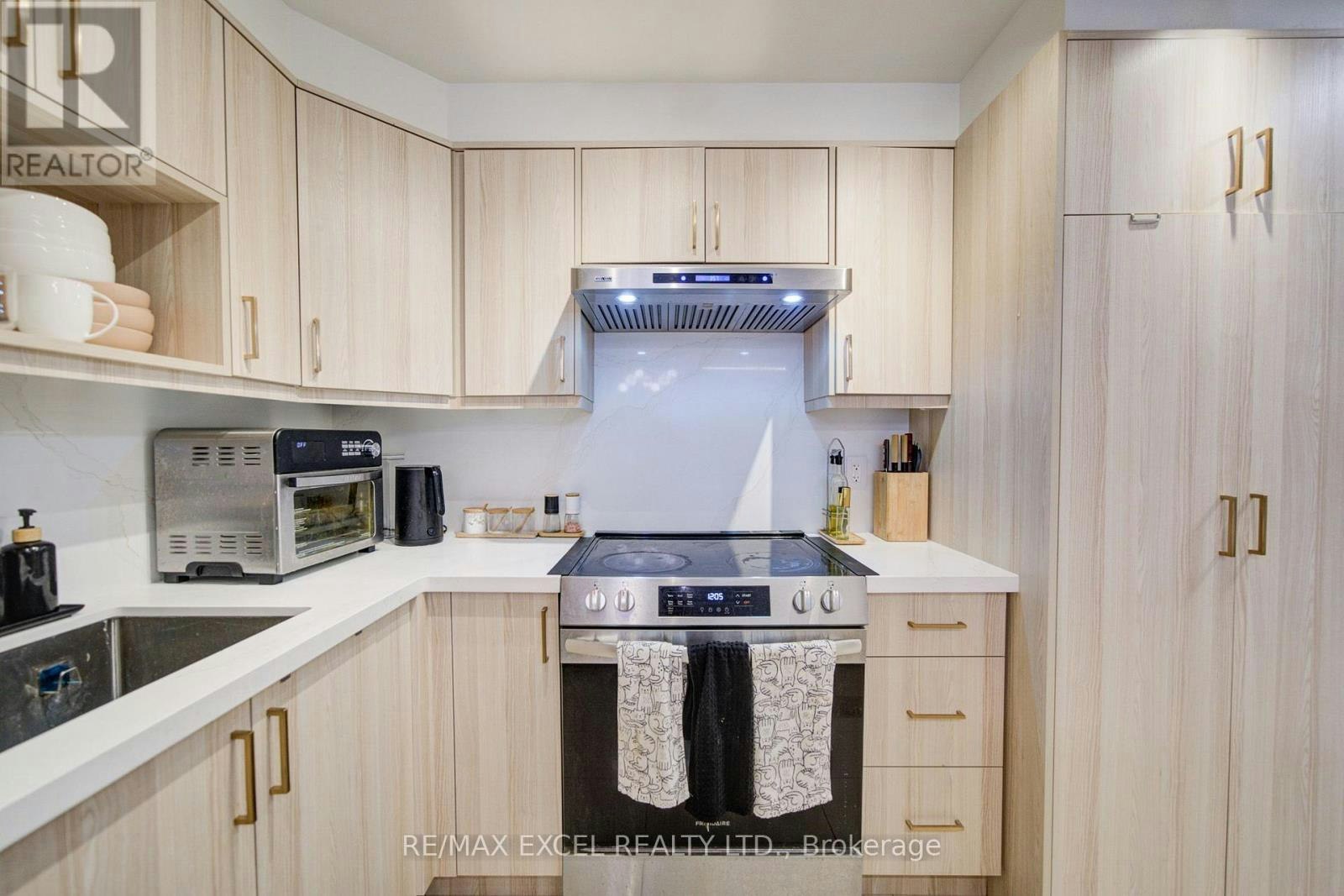 202-37 Galleria Parkway, Markham, ON, L3T 0A5 - 19