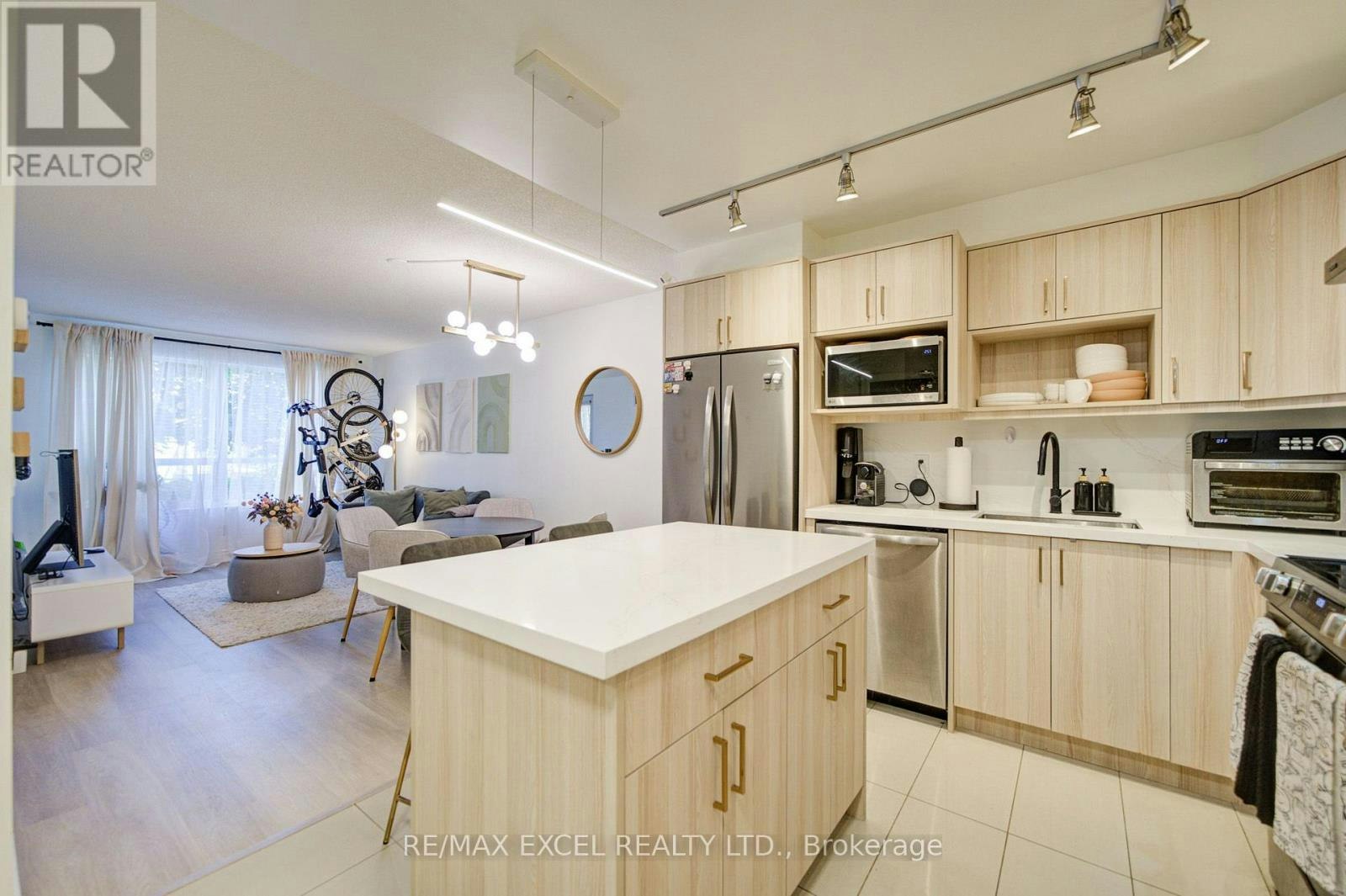 202-37 Galleria Parkway, Markham, ON, L3T 0A5 - 16