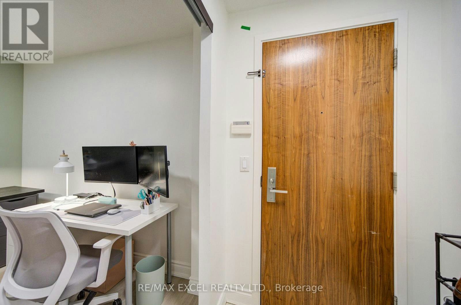 202-37 Galleria Parkway, Markham, ON, L3T 0A5 - 9