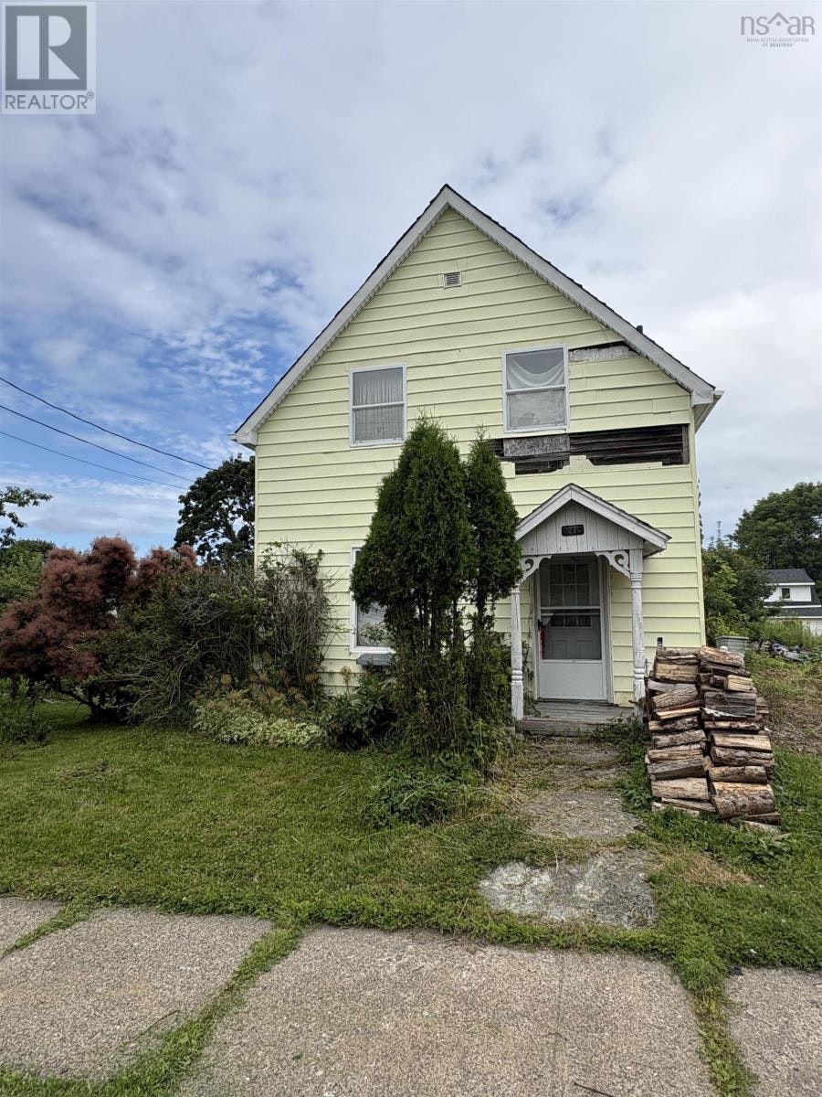 37 Rose Avenue, Trenton, NS, B0K 1X0