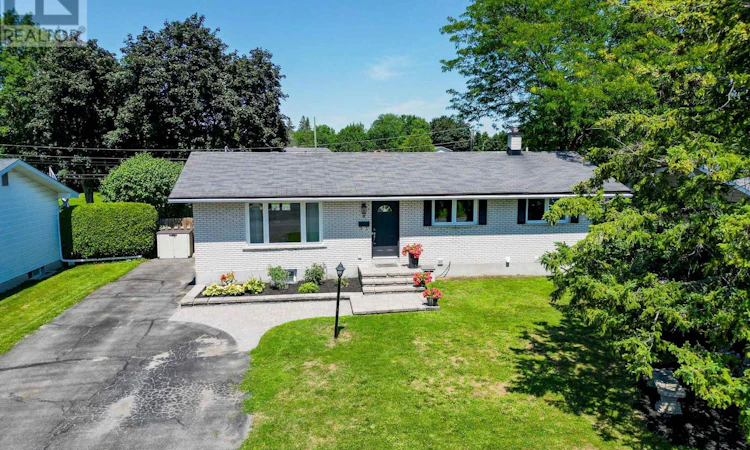 9 Stanwood Drive