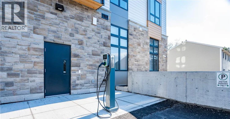 411-101 Golden Eagle Road, Waterloo, ON, N2V 1C3 - 37
