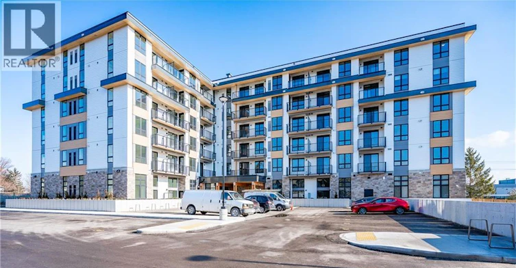 411-101 Golden Eagle Road, Waterloo, ON, N2V 1C3 - 21