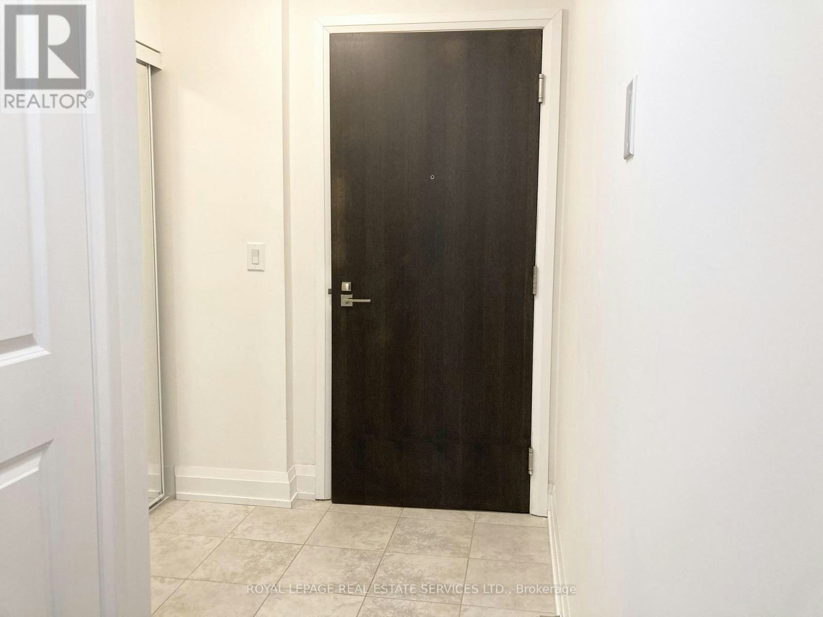204-55 De Boers Drive, Toronto, ON, M3J 0G5 - 3