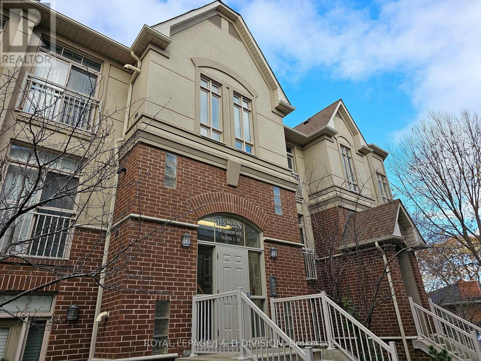 9-38 Gibson Avenue, Toronto, ON, M9N 0A5