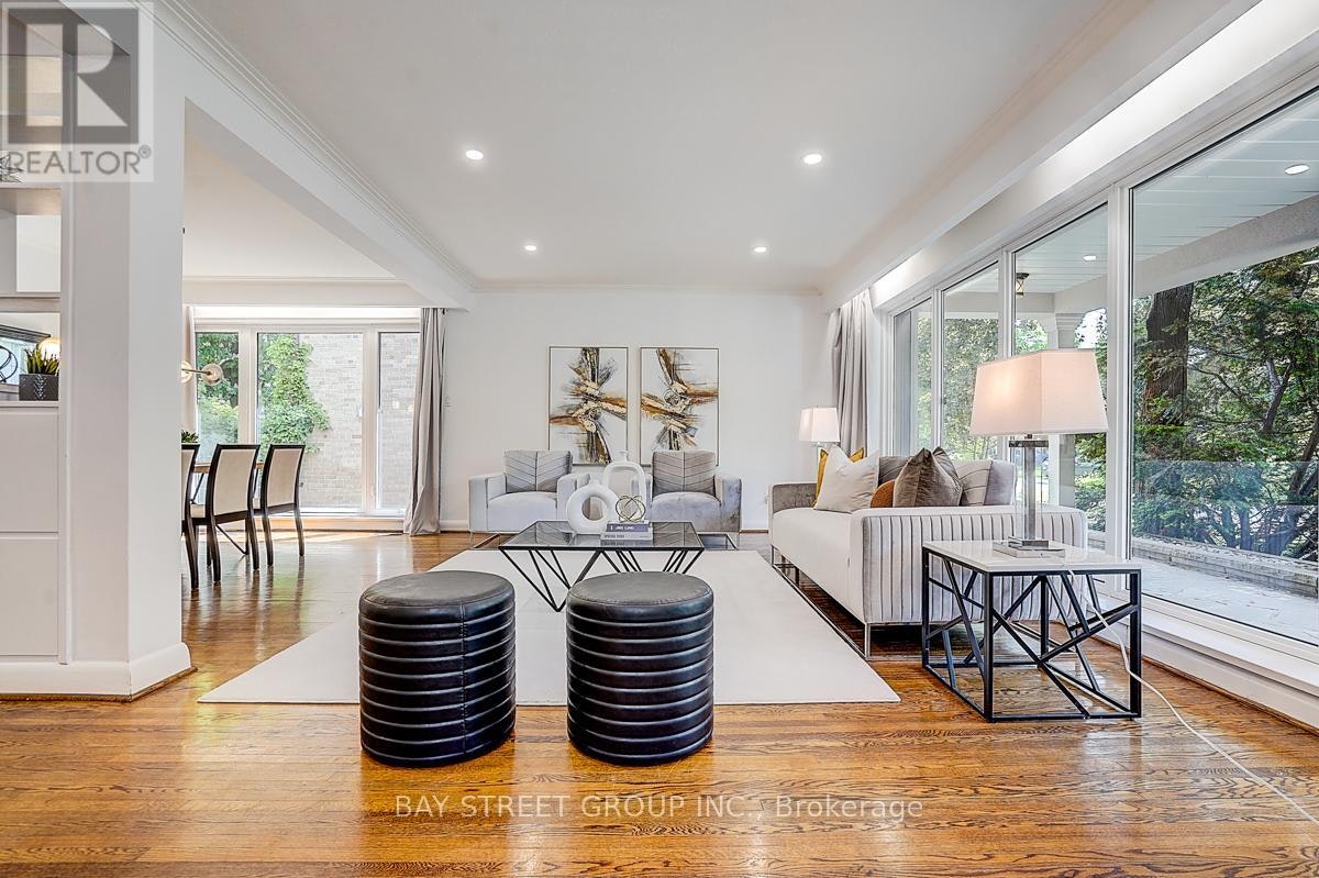 336 Betty Ann Drive, Toronto, ON, M2R 1B3