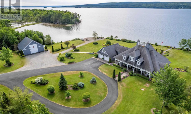 8805 105 Baddeck Highway Inlet