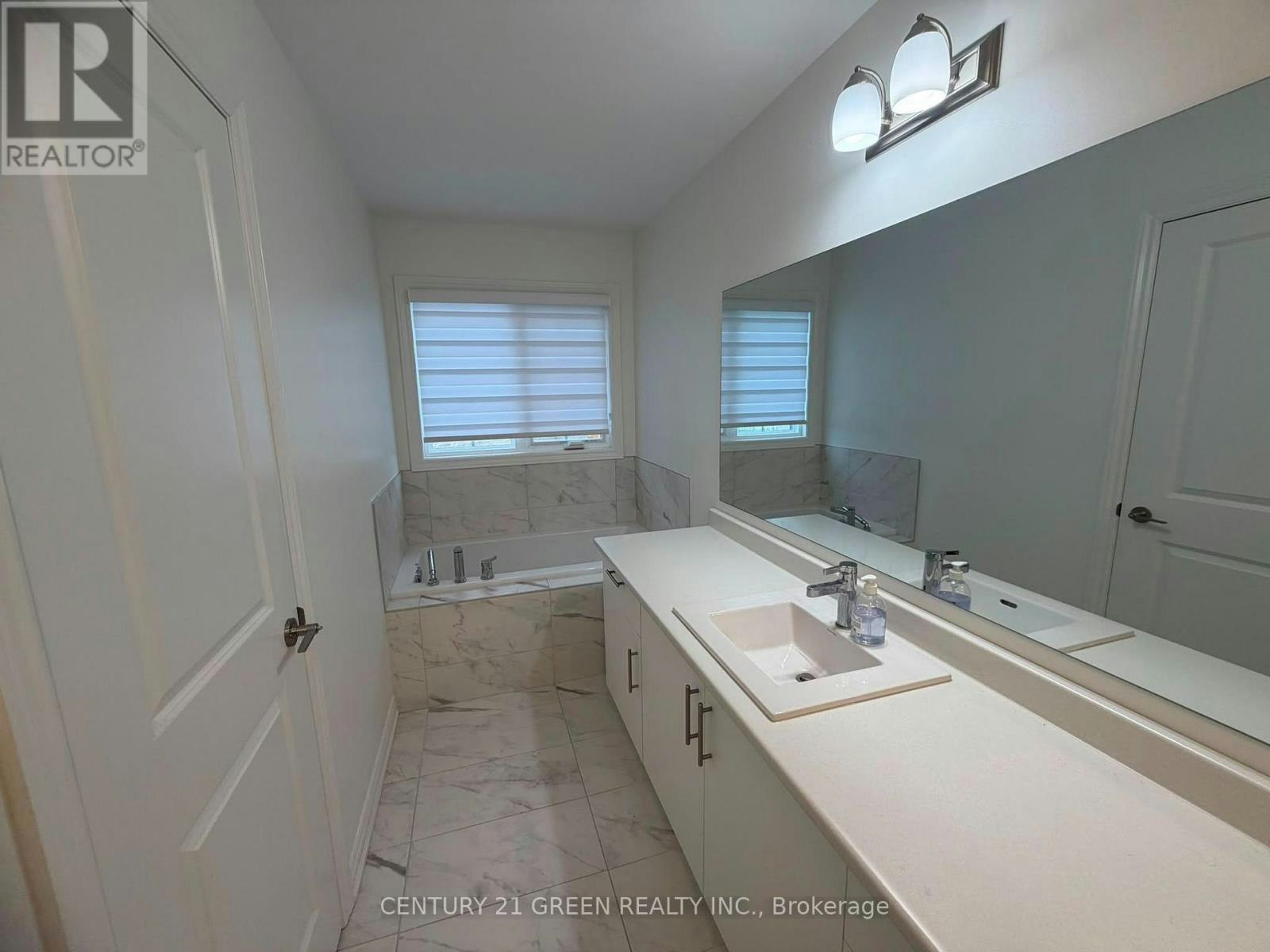 6 Reigate Avenue, Whitby, ON, L1P 0R1 - 15