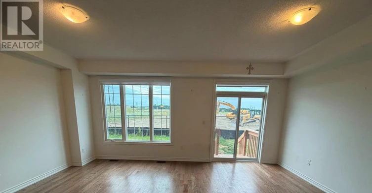 6 Reigate Avenue, Whitby, ON, L1P 0R1 - 8