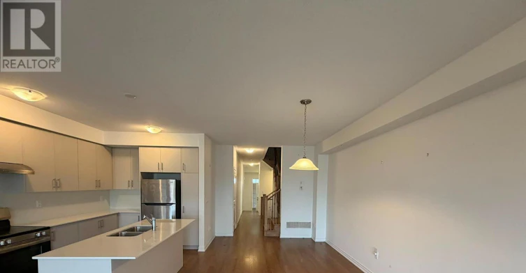 6 Reigate Avenue, Whitby, ON, L1P 0R1 - 5