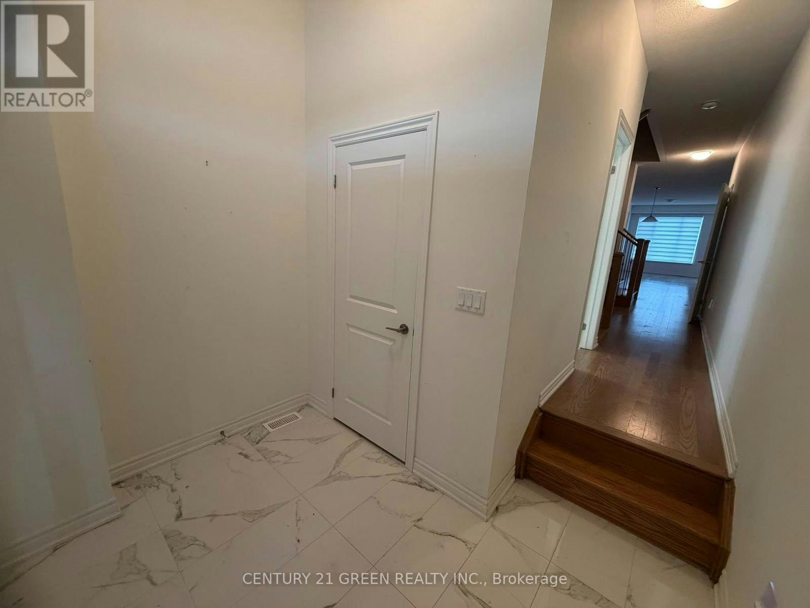 6 Reigate Avenue, Whitby, ON, L1P 0R1 - 3