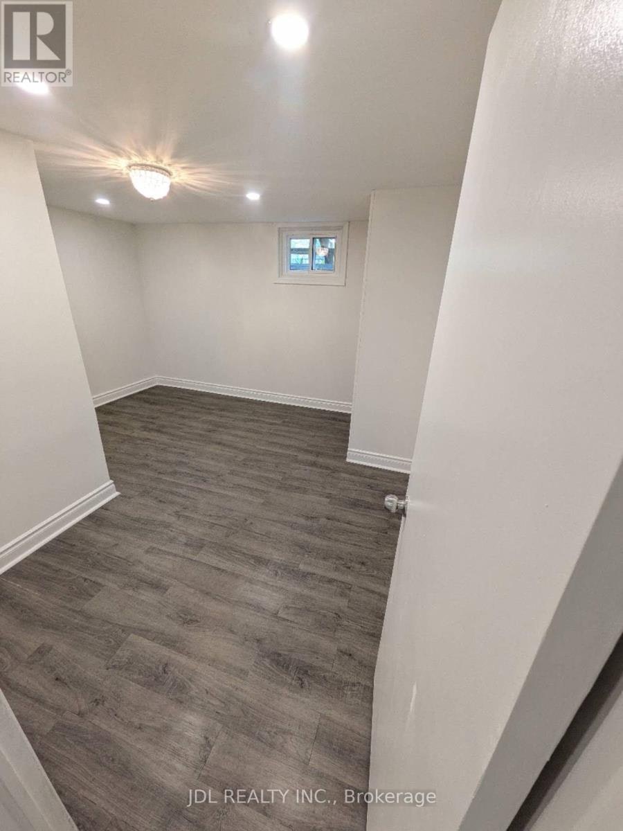 345 Centre Street E, Richmond Hill, ON, L4C 1B3 - 6