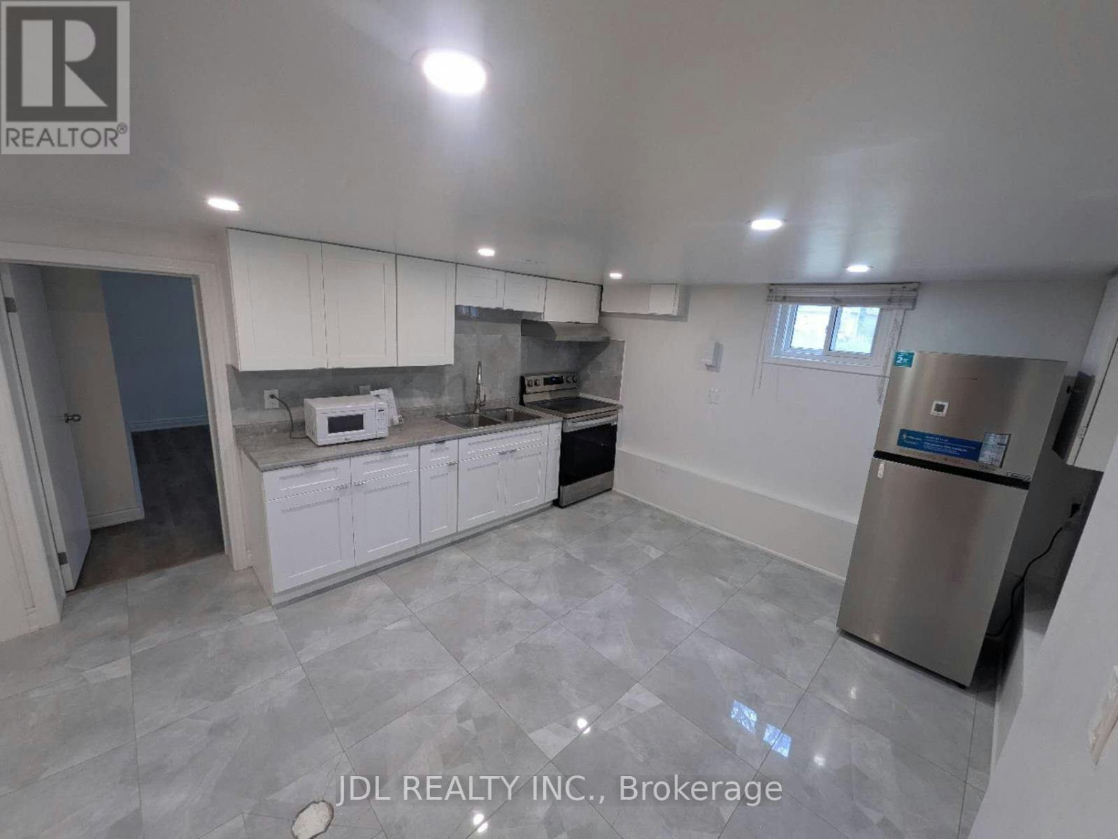 345 Centre Street E, Richmond Hill, ON, L4C 1B3