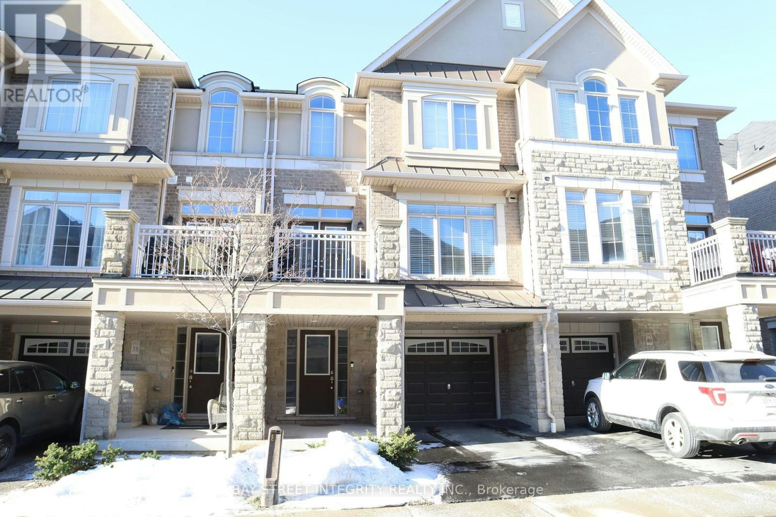 39-2435 Greenwich Drive, Oakville, ON, L6M 0S4