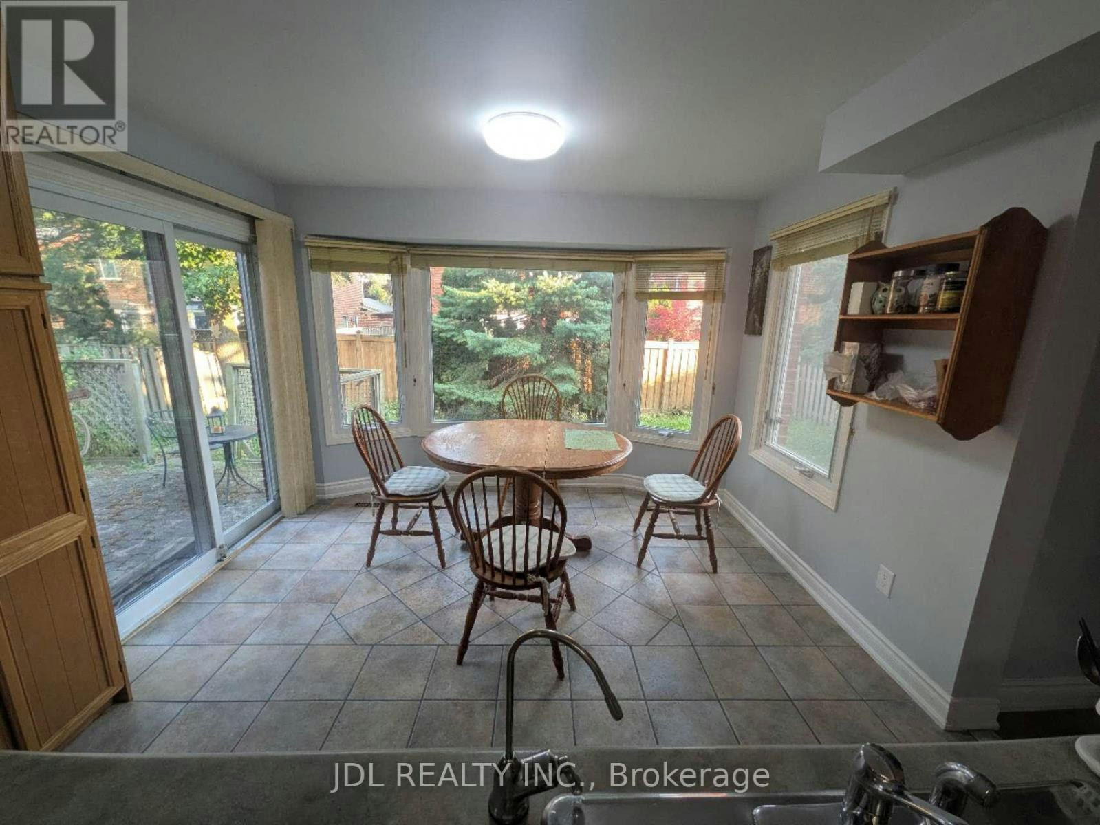 37 Garnish Green Grove, Markham, ON, L3P 4P4 - 2