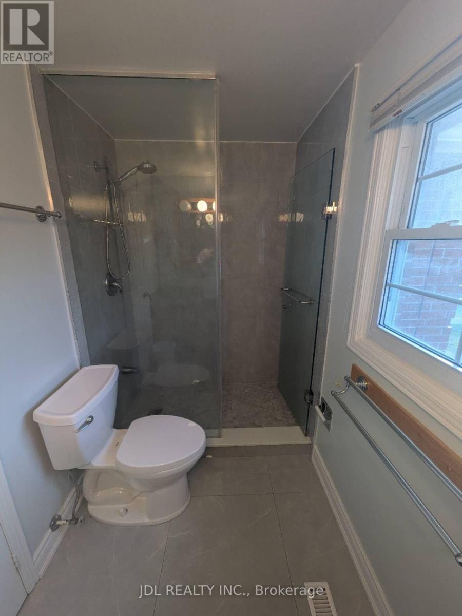 37 Garnish Green Grove, Markham, ON, L3P 4P4 - 6