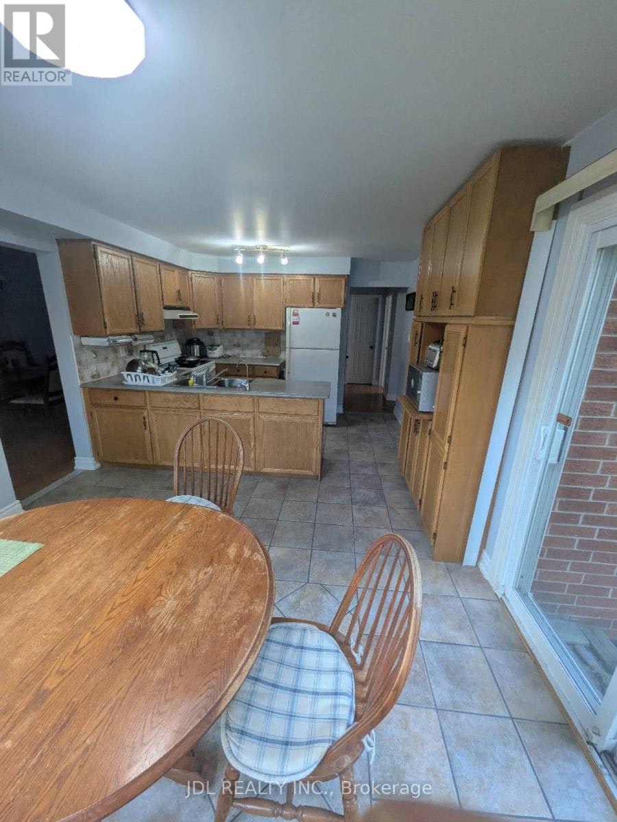 37 Garnish Green Grove, Markham, ON, L3P 4P4