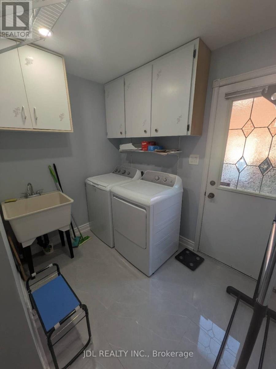 37 Garnish Green Grove, Markham, ON, L3P 4P4 - 4