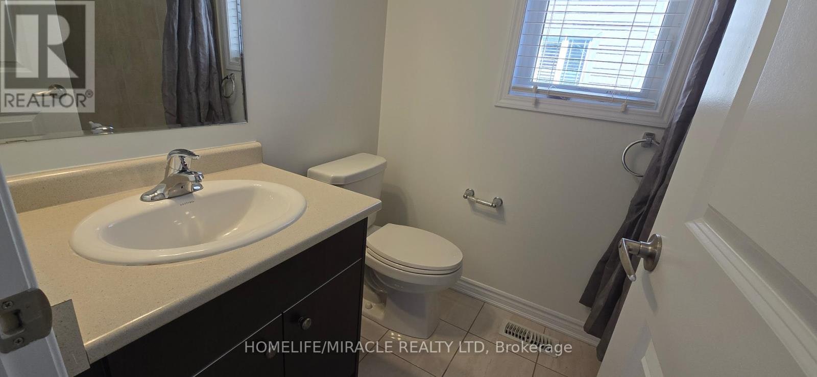 25 Phyllis Drive, Caledon, ON, L7C 4E3 - 10