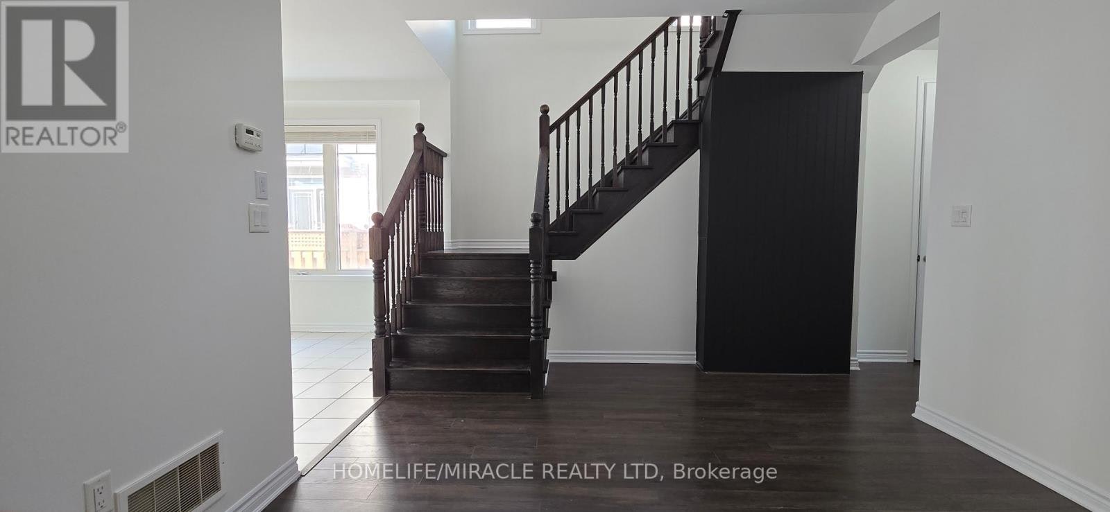 25 Phyllis Drive, Caledon, ON, L7C 4E3 - 11