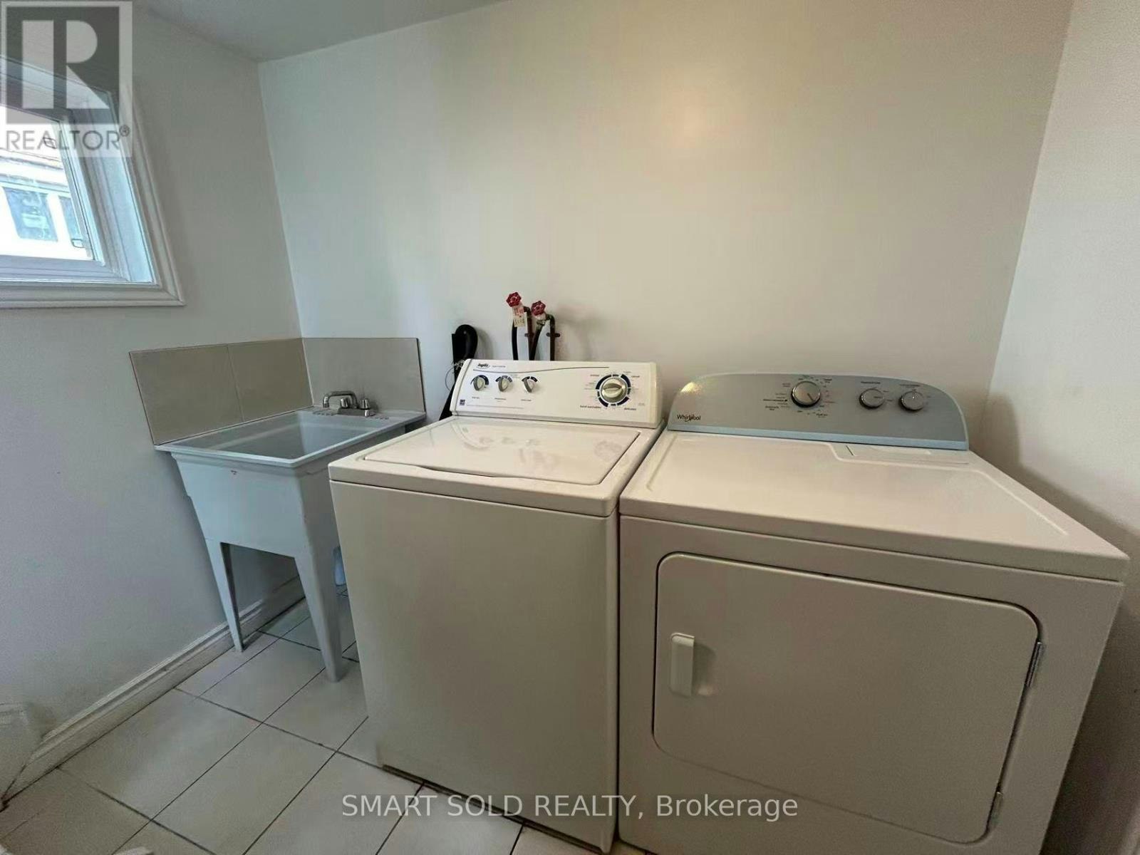 MAIN + UPPER-31 Silas Hill Drive, Toronto, ON, M2J 2X8 - 9