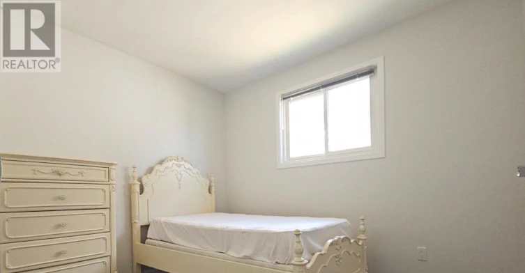MAIN + UPPER-31 Silas Hill Drive, Toronto, ON, M2J 2X8 - 8