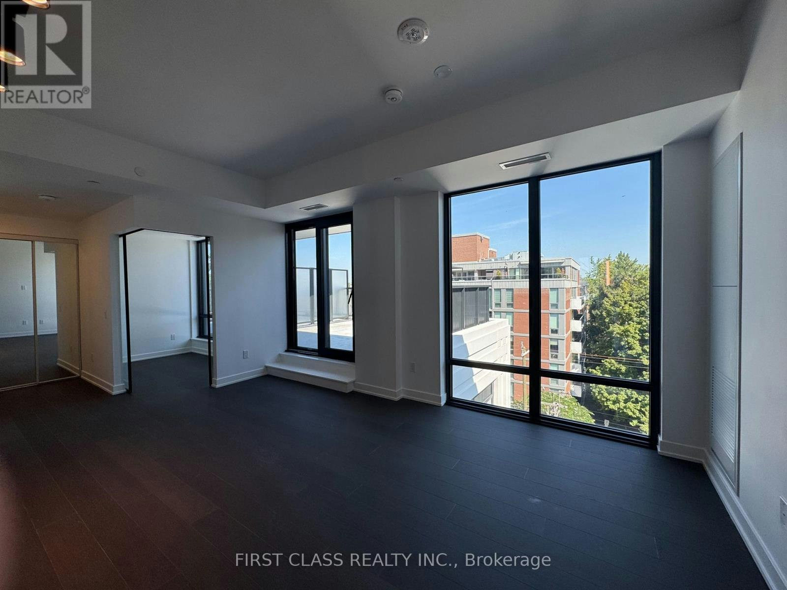 822-91 Montclair Avenue, Toronto, ON, M5P 0B1 - 4