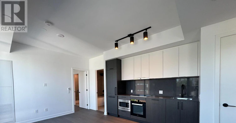 822-91 Montclair Avenue, Toronto, ON, M5P 0B1 - 2