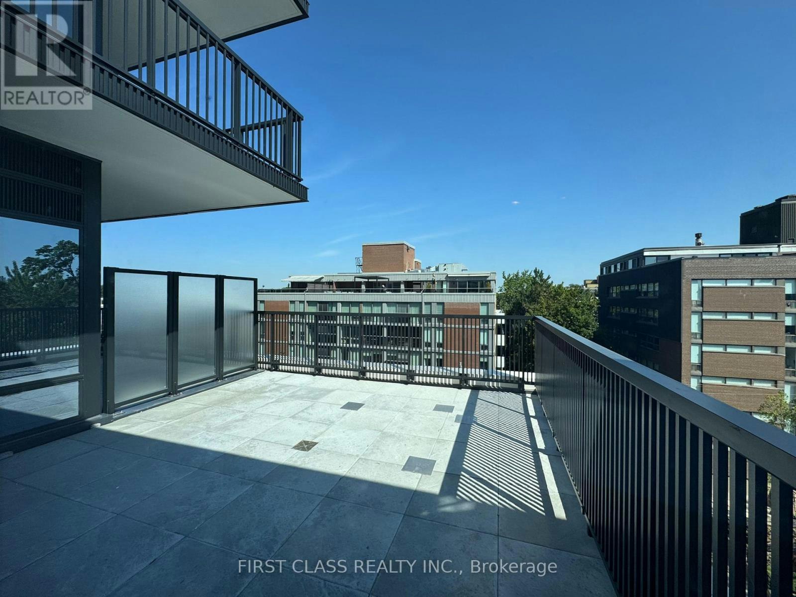 822-91 Montclair Avenue, Toronto, ON, M5P 0B1 - 3